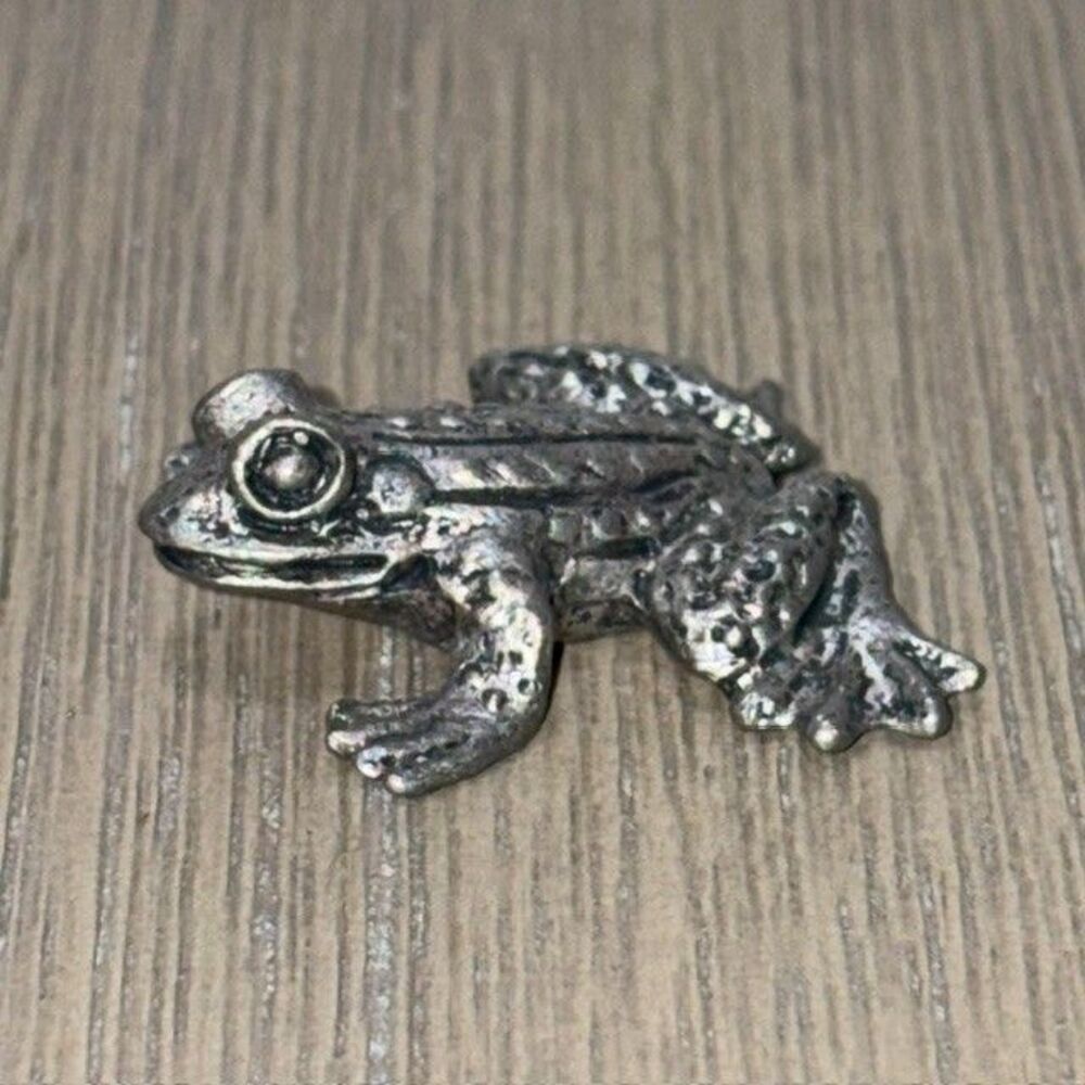 Vintage Hudson Pewter 1" Frog Wilson Amphibian Toad Miniature Figurine